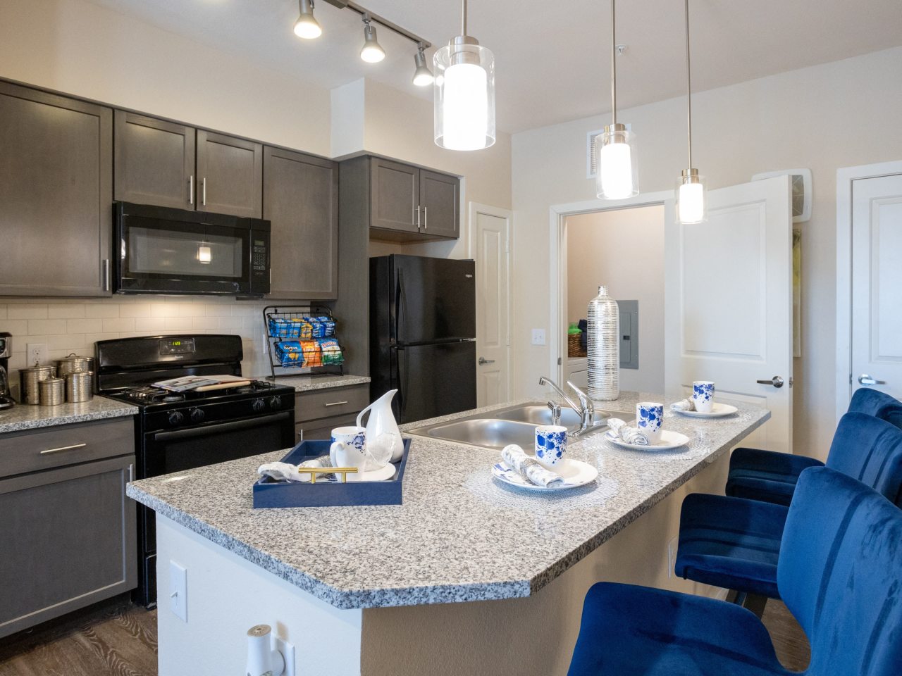 Smart Living Cullen Image 2