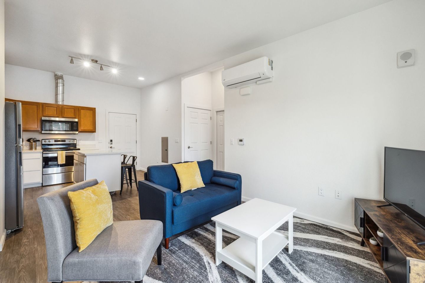Pullman Modern Urban Apartments Image 33