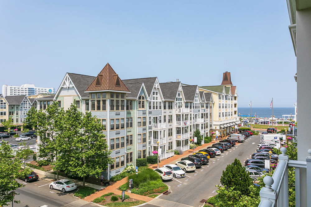 Pier Village Image 8
