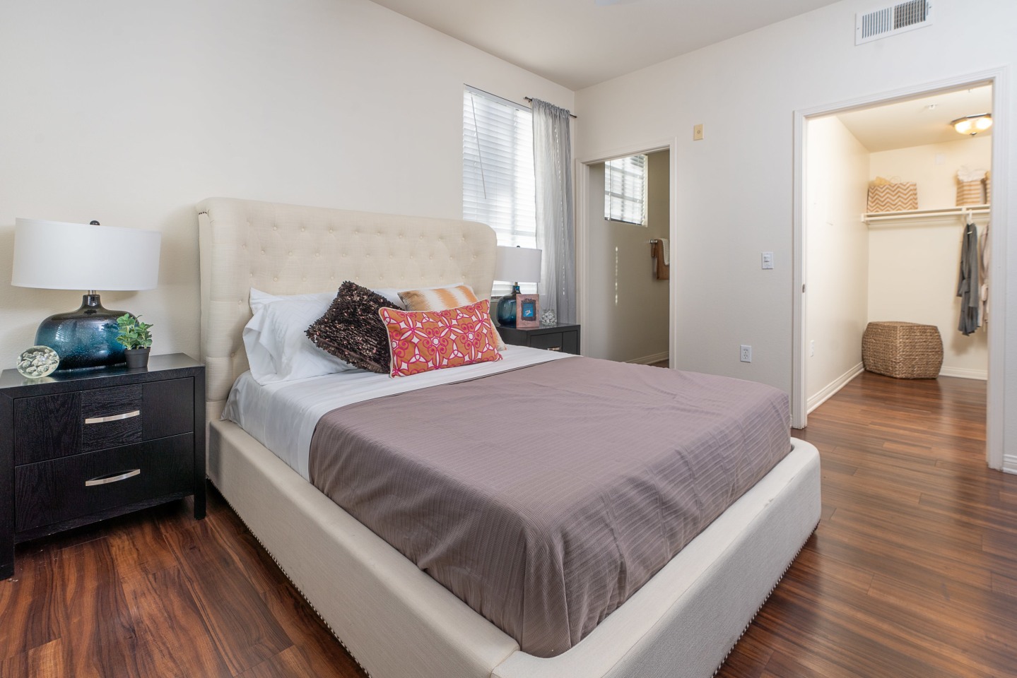 Barrington Place Image 39