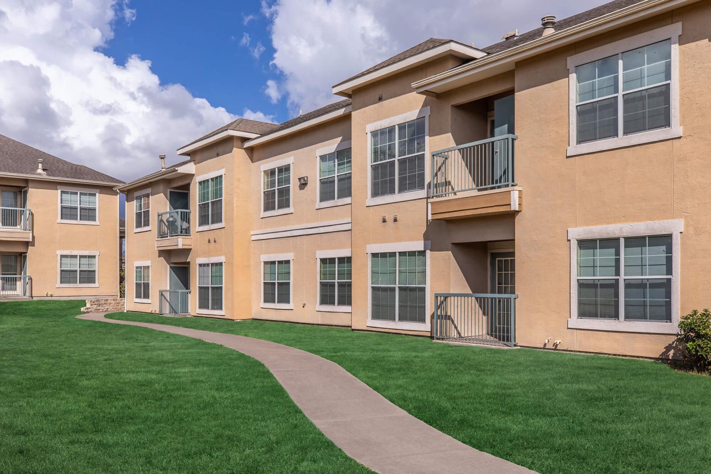 River Square Apartments Image 7