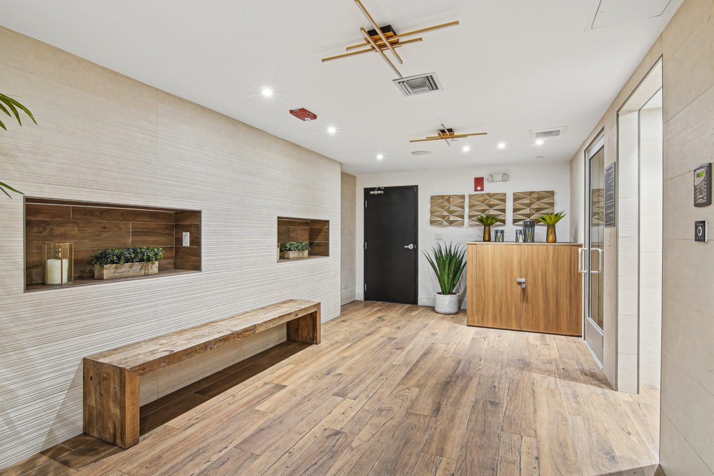 Twenty2 West Image 19