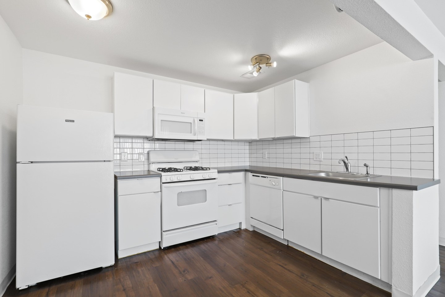 2800 W 26th Image 8