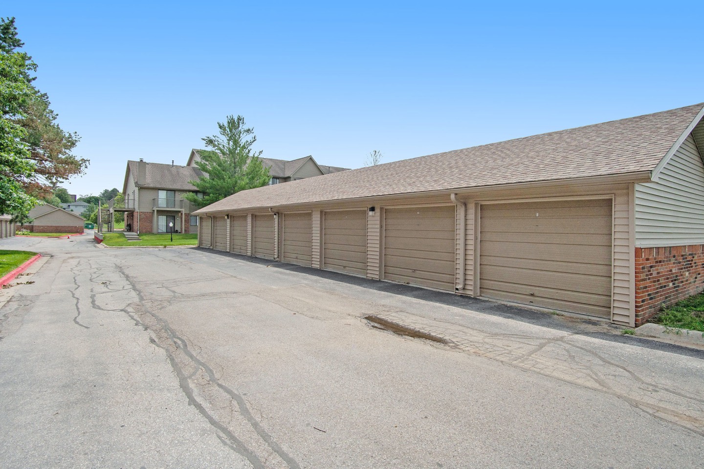 Raintree Apartments Image 22