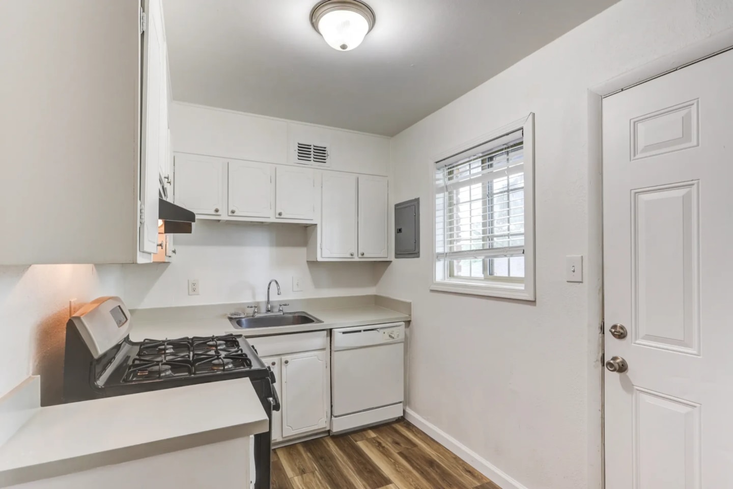 Summit View Apartments Image 6