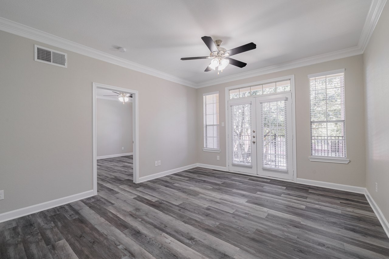 The Village at Bellaire Apartments Image 39