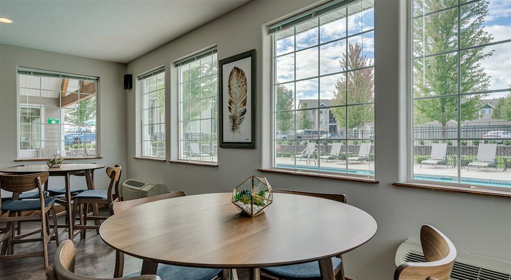 Deer Creek Apartments Image 8