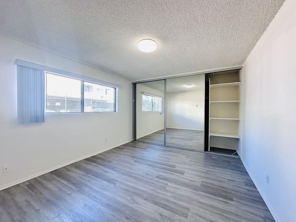 10535 Rose Avenue Image 25