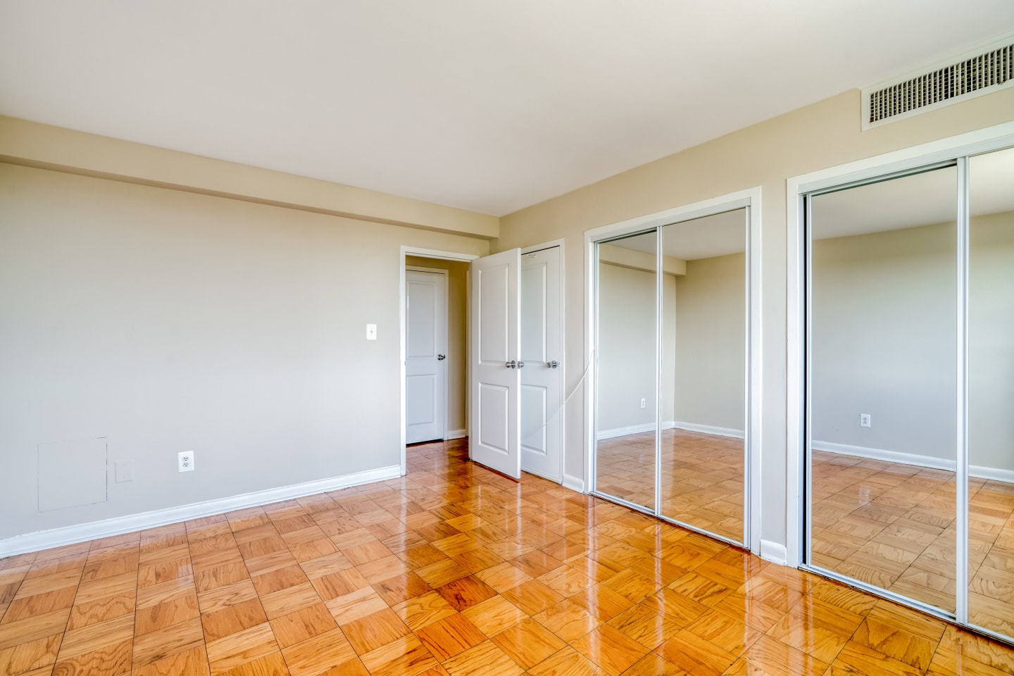 8600 Apartments Image 11