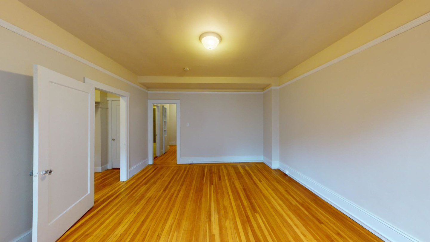 1126 BUSH Image 10