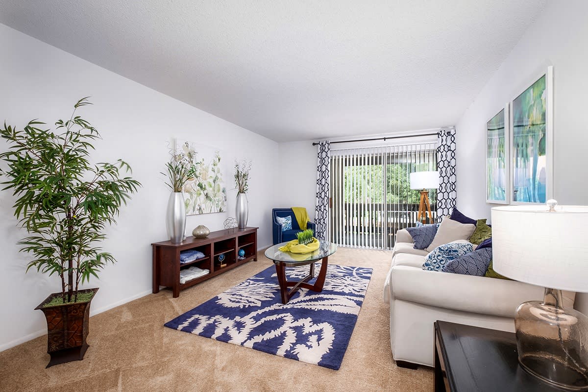 Woodlake Park Apartments Image 24