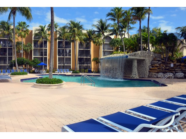 Aventura Harbor Apartments Image 8