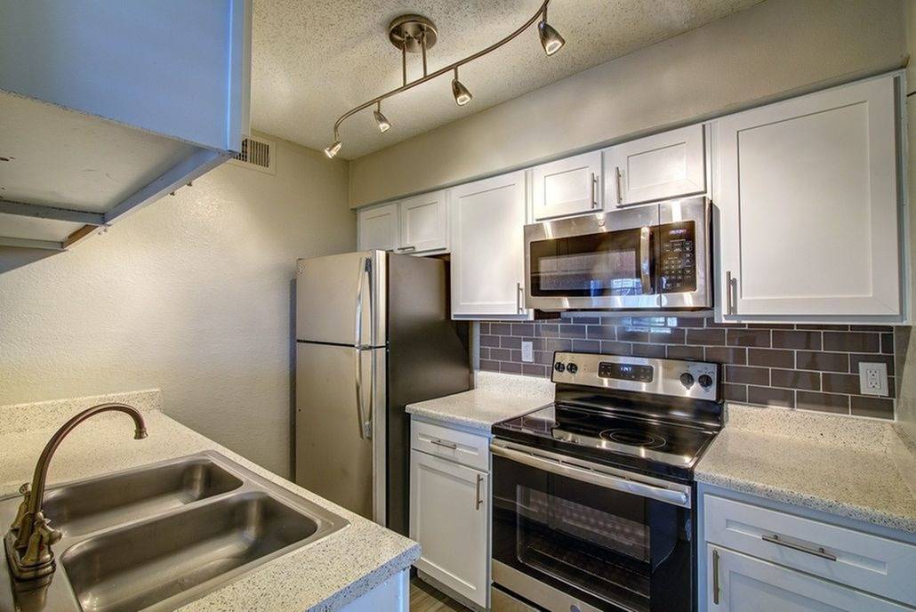 The Residence At North Dallas Image 4