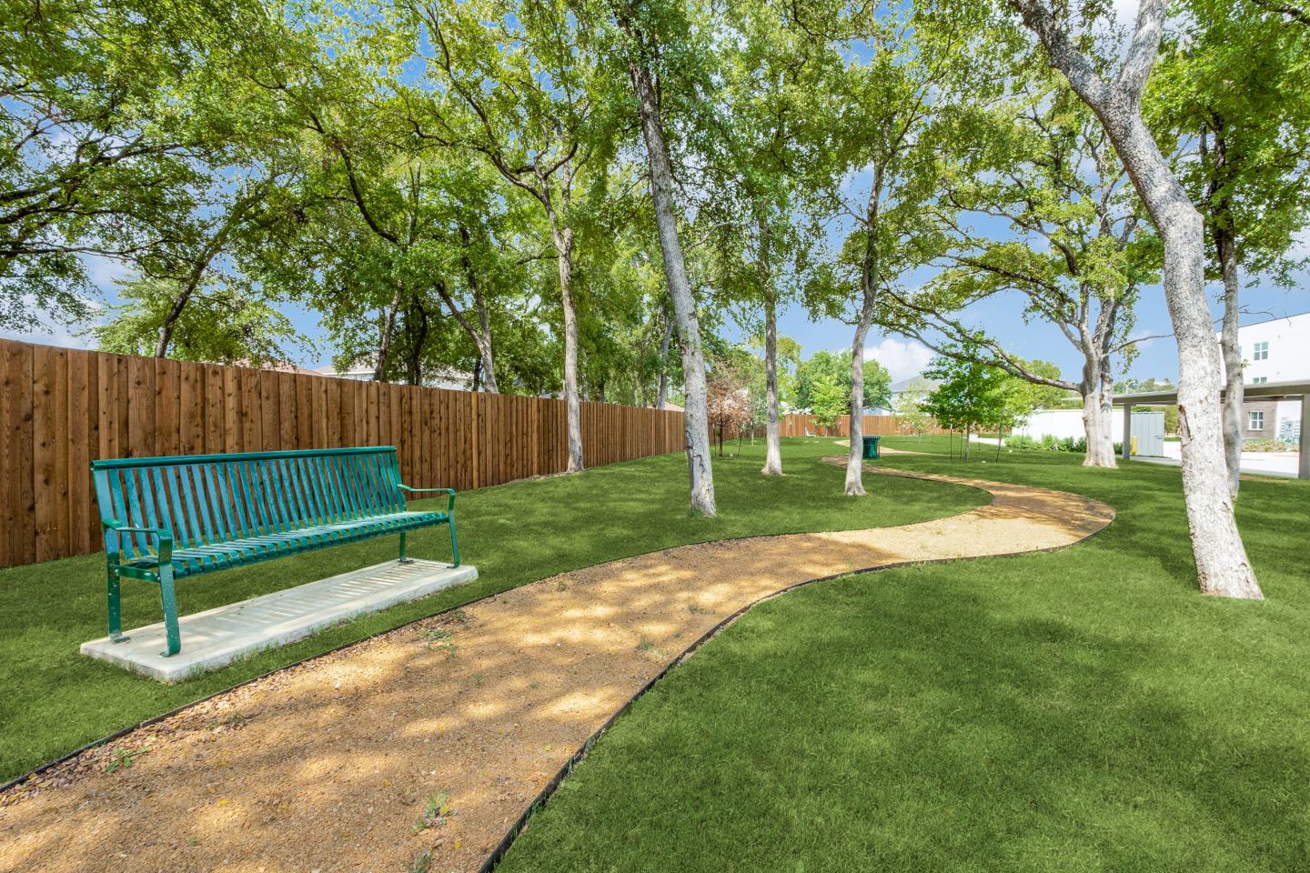 Resia Dallas West Image 15