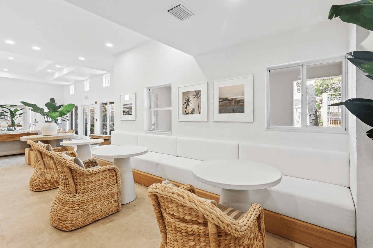 Coconut Palm Club Image 30