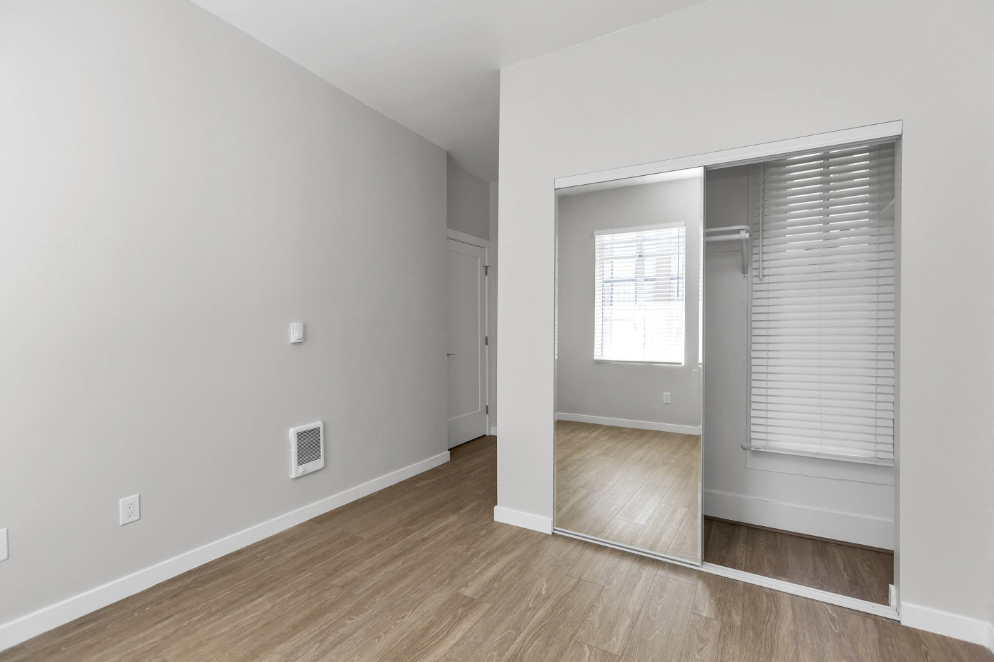 1244 California Apartments Image 17