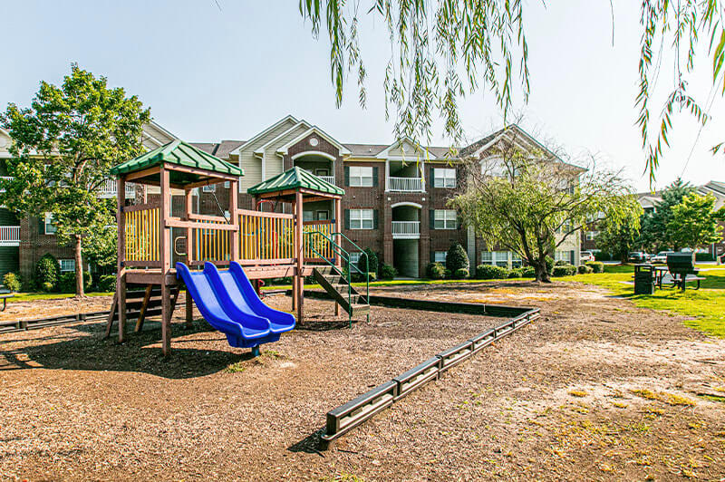 Village on the Lake Apartments Image 14