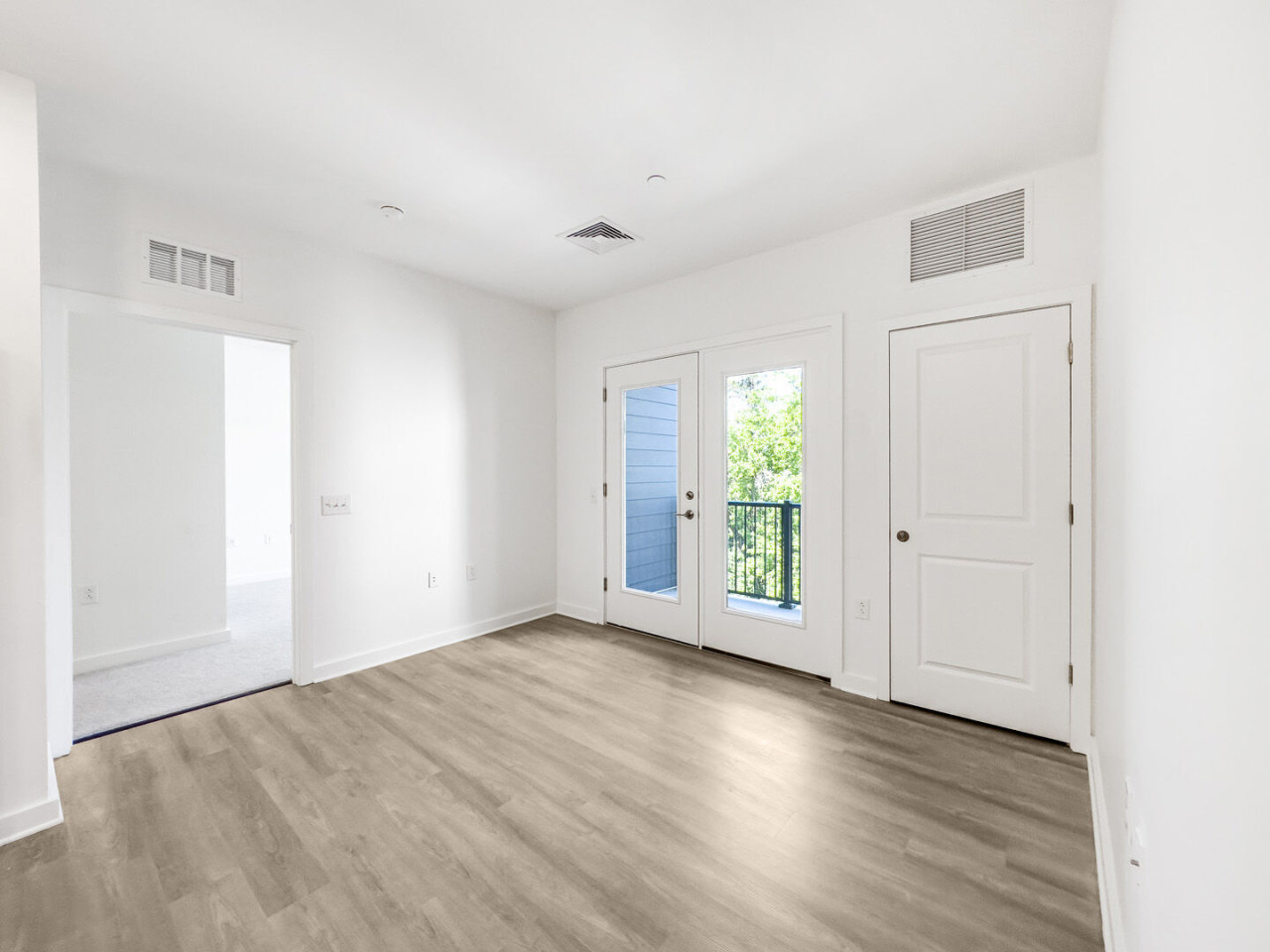 The Flats at Jenkintown  Apartments and Townhomes Image 37