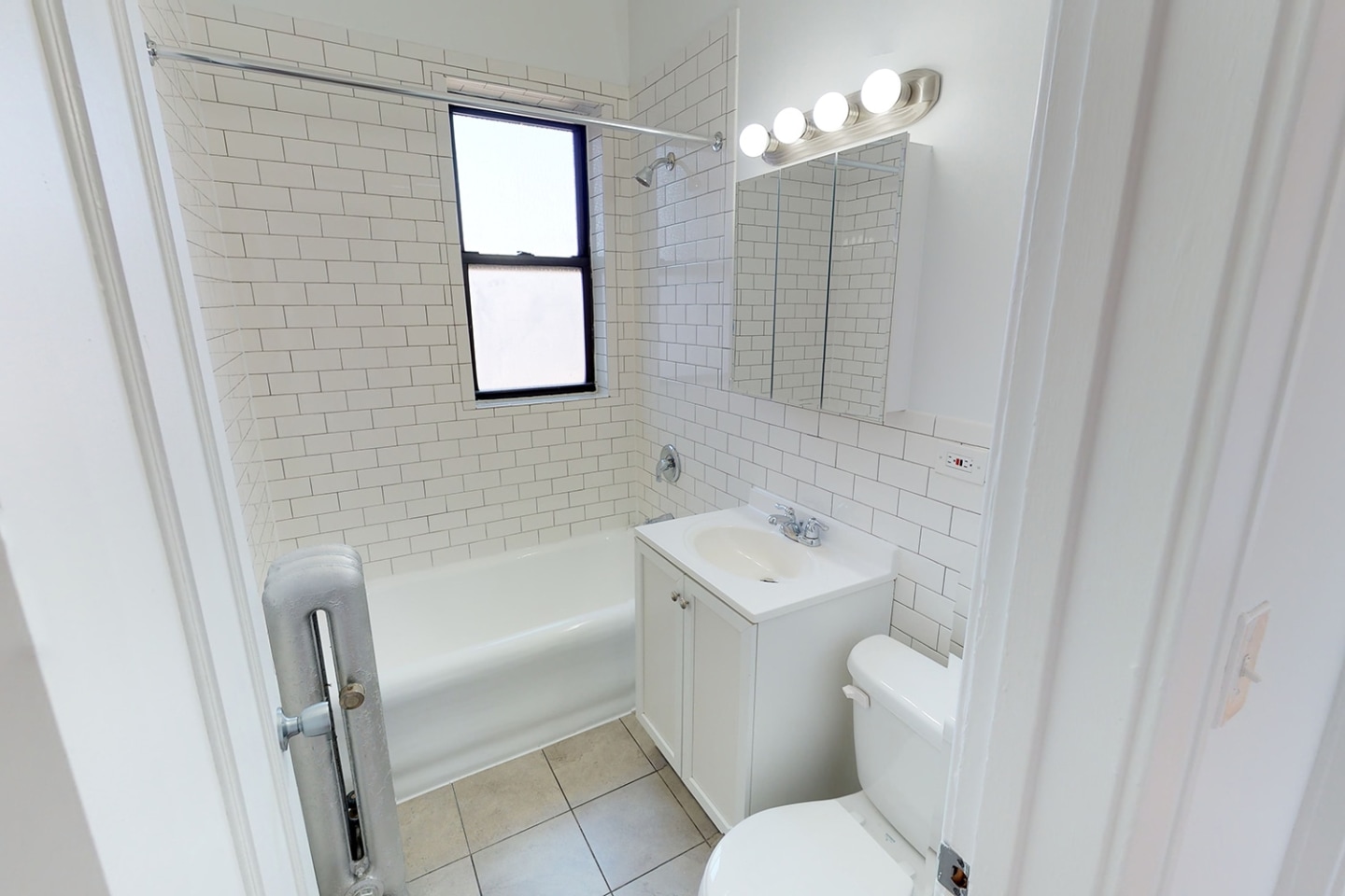1101 E. Hyde Park Boulevard Image 15