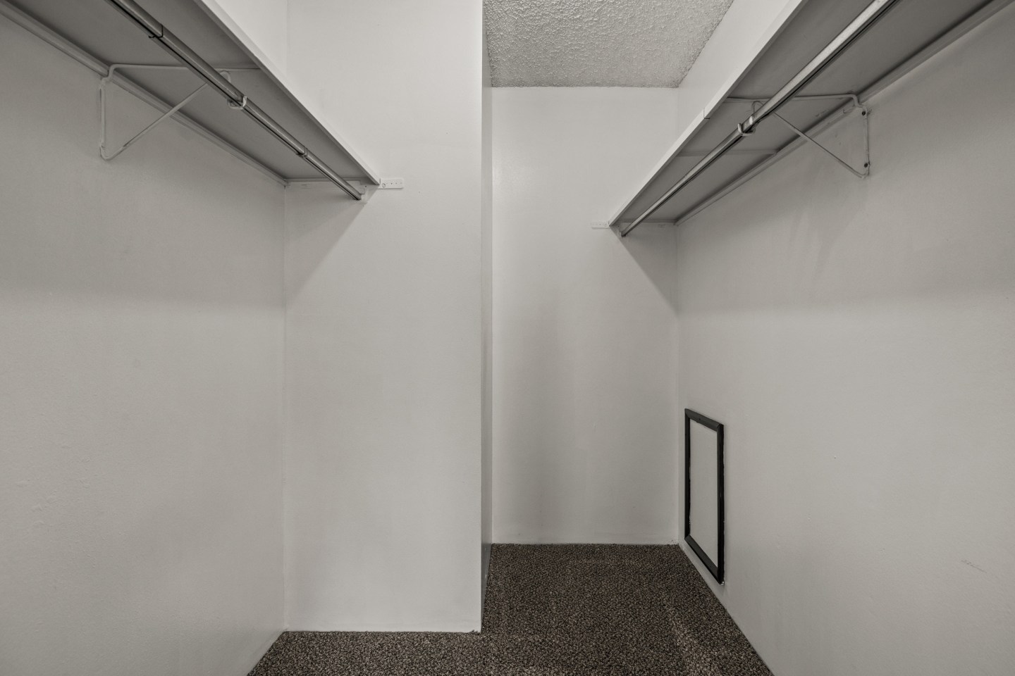 Conquistador Apartments Image 11