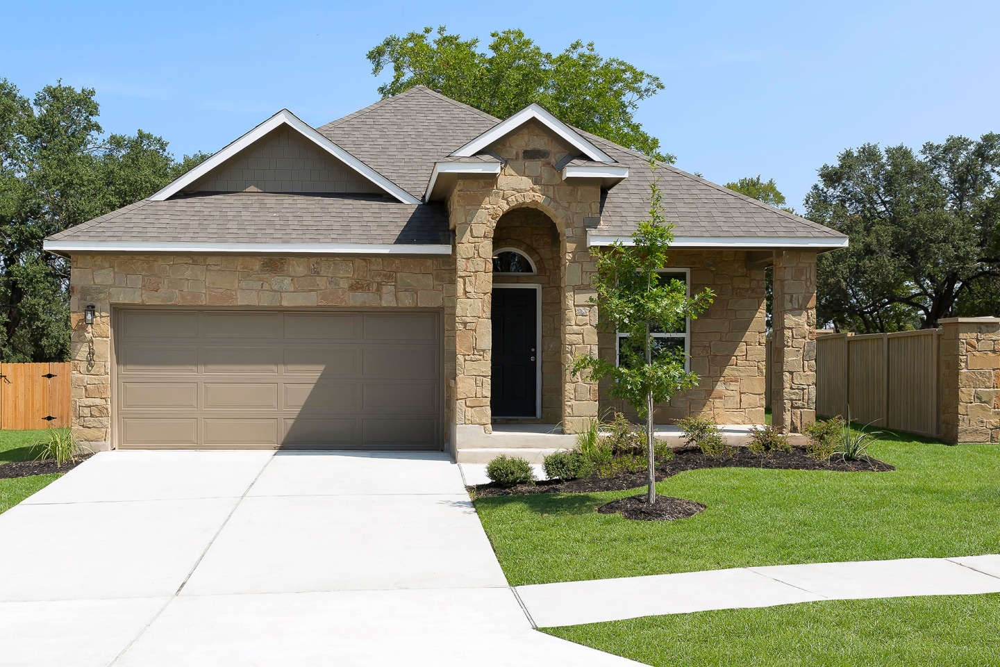 Rivers Edge Rental Homes Image 2
