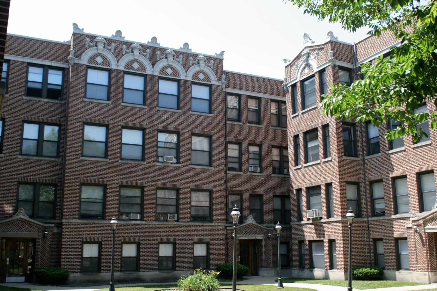 1101 E. Hyde Park Boulevard Image 8