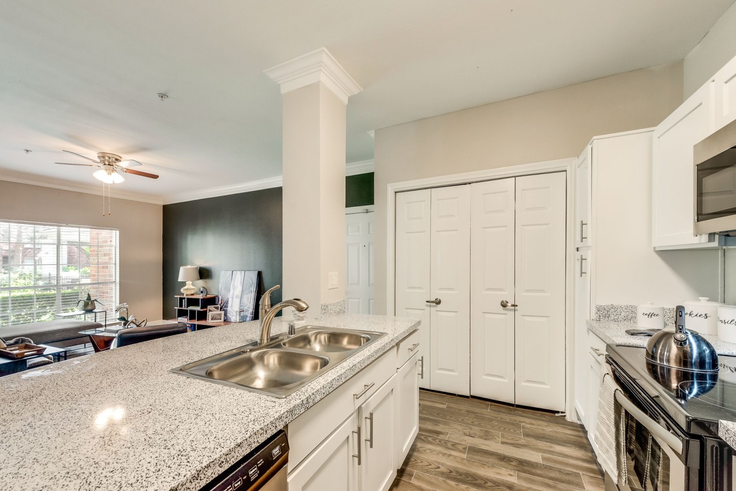 Champions Centre Apartments Image 4