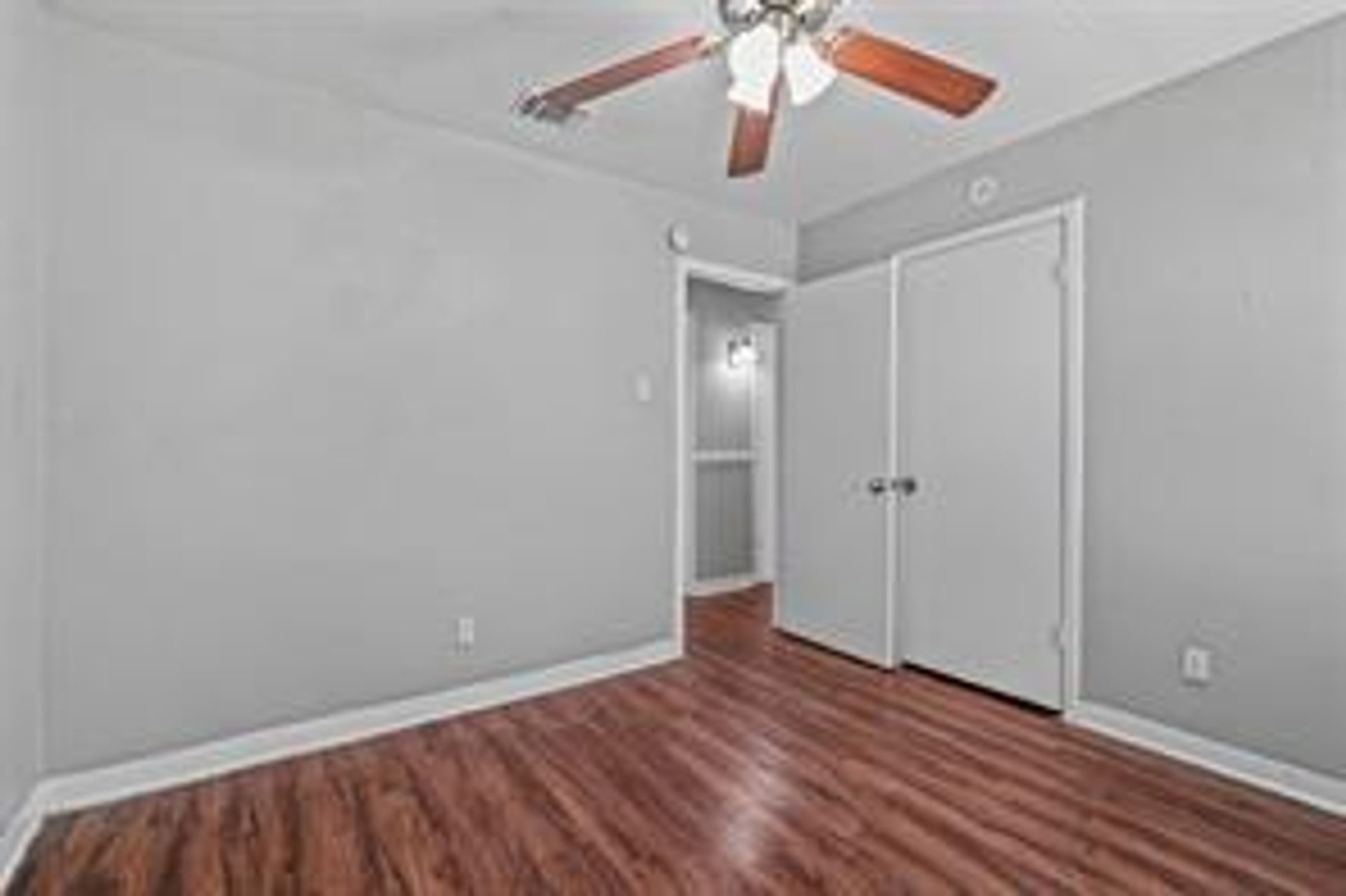 Ennis Place Image 15