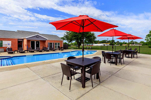 Riverway Apartment Homes Image 1