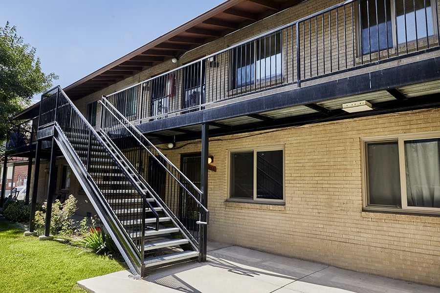 Maple Leaf Apartments Image 8