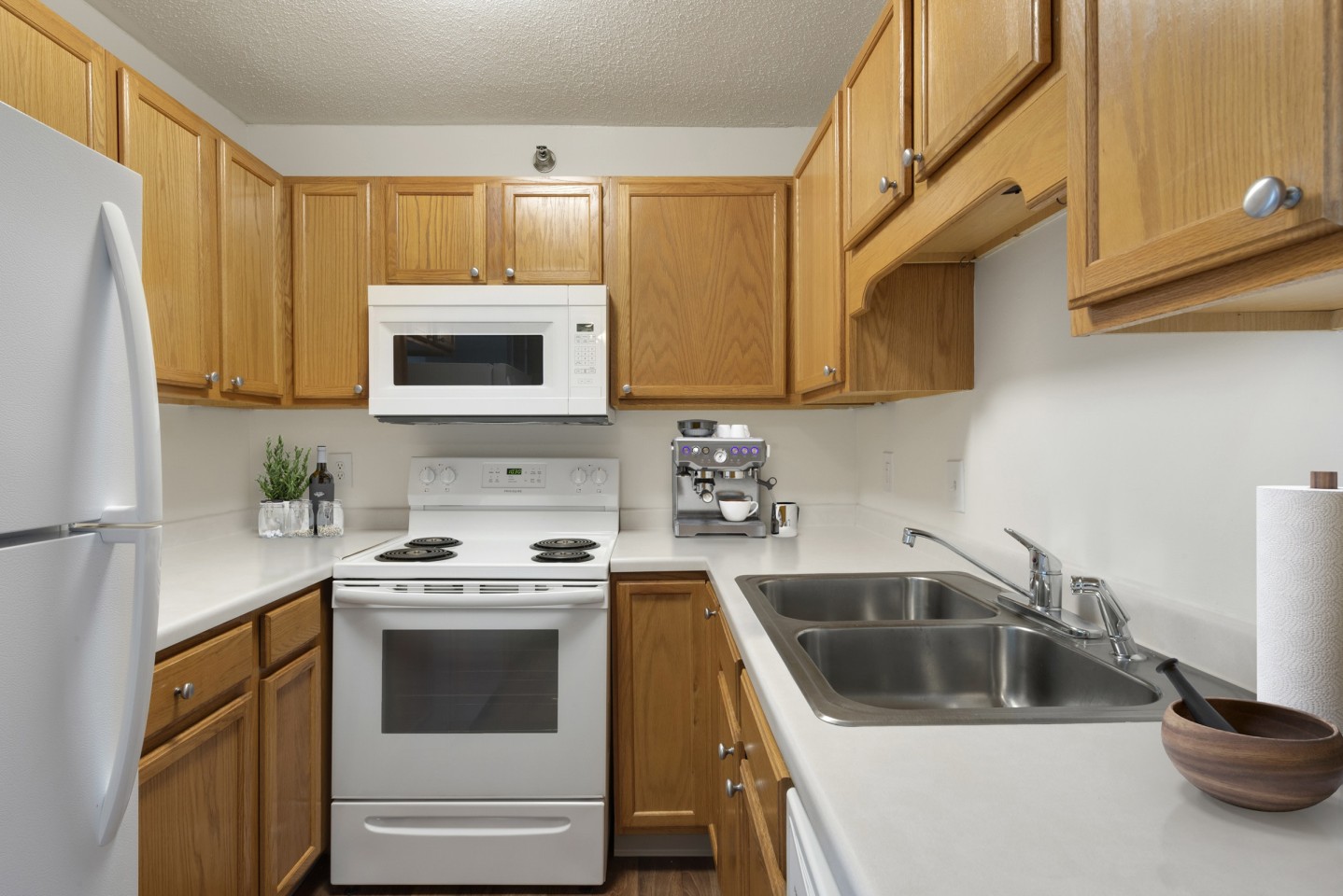 Pebblebrook Court Image 1