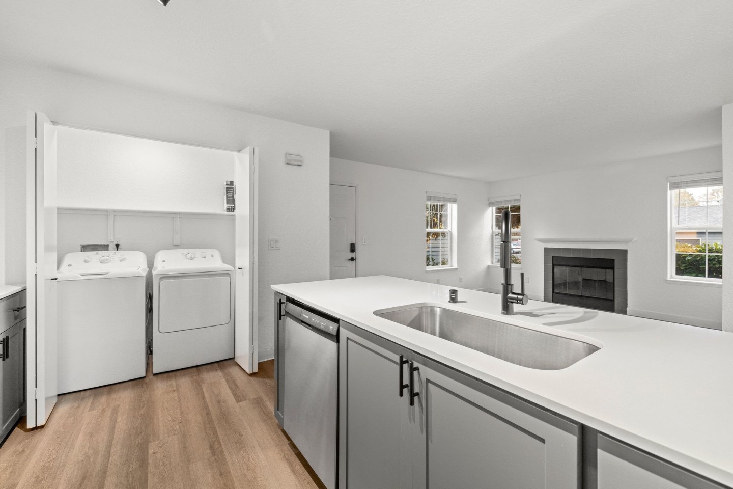Larkspur Place Image 9