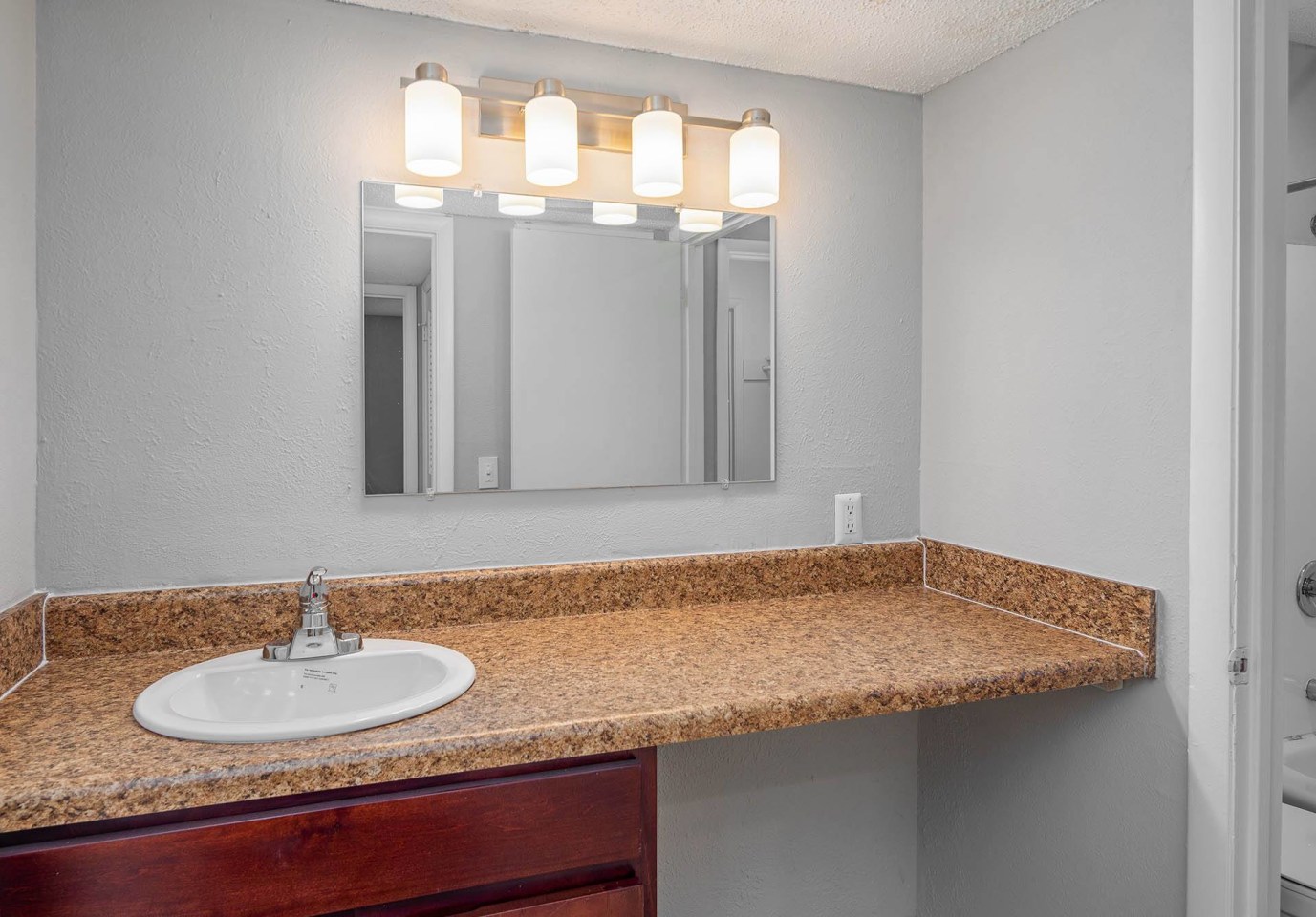 Orchard Park Apartments Image 10