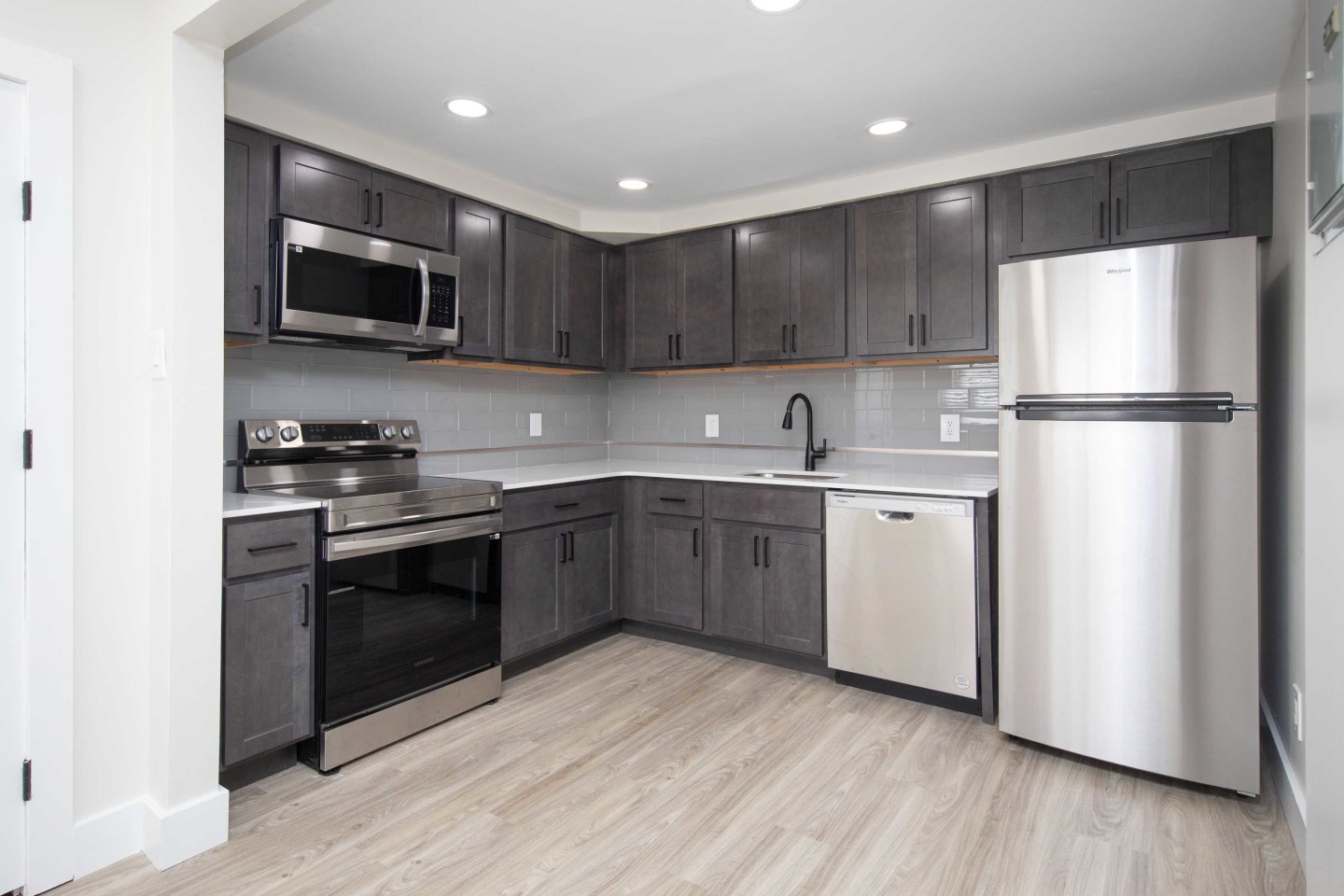 Golf Club Apartments and Townhomes Image 30