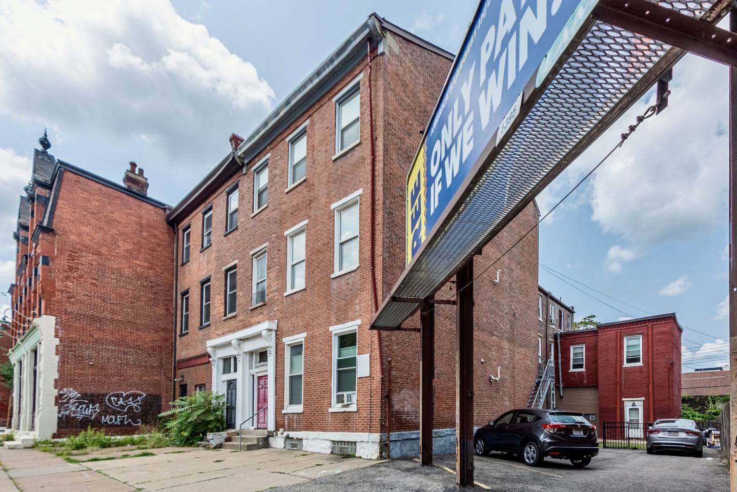 607 East Carson Street Image 1