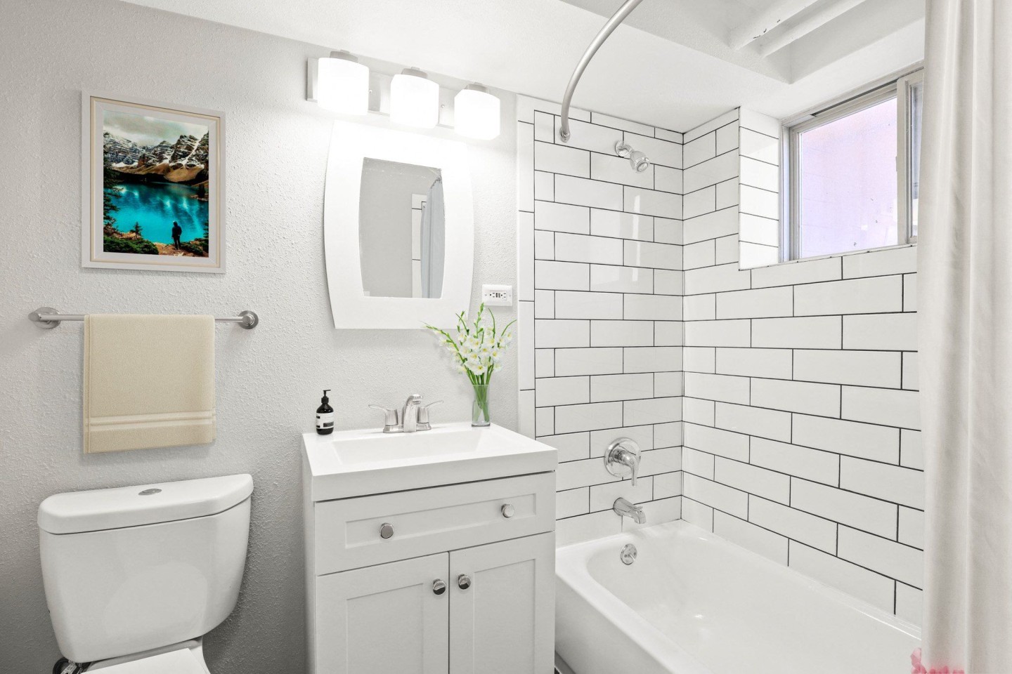 1355 Pearl Image 5