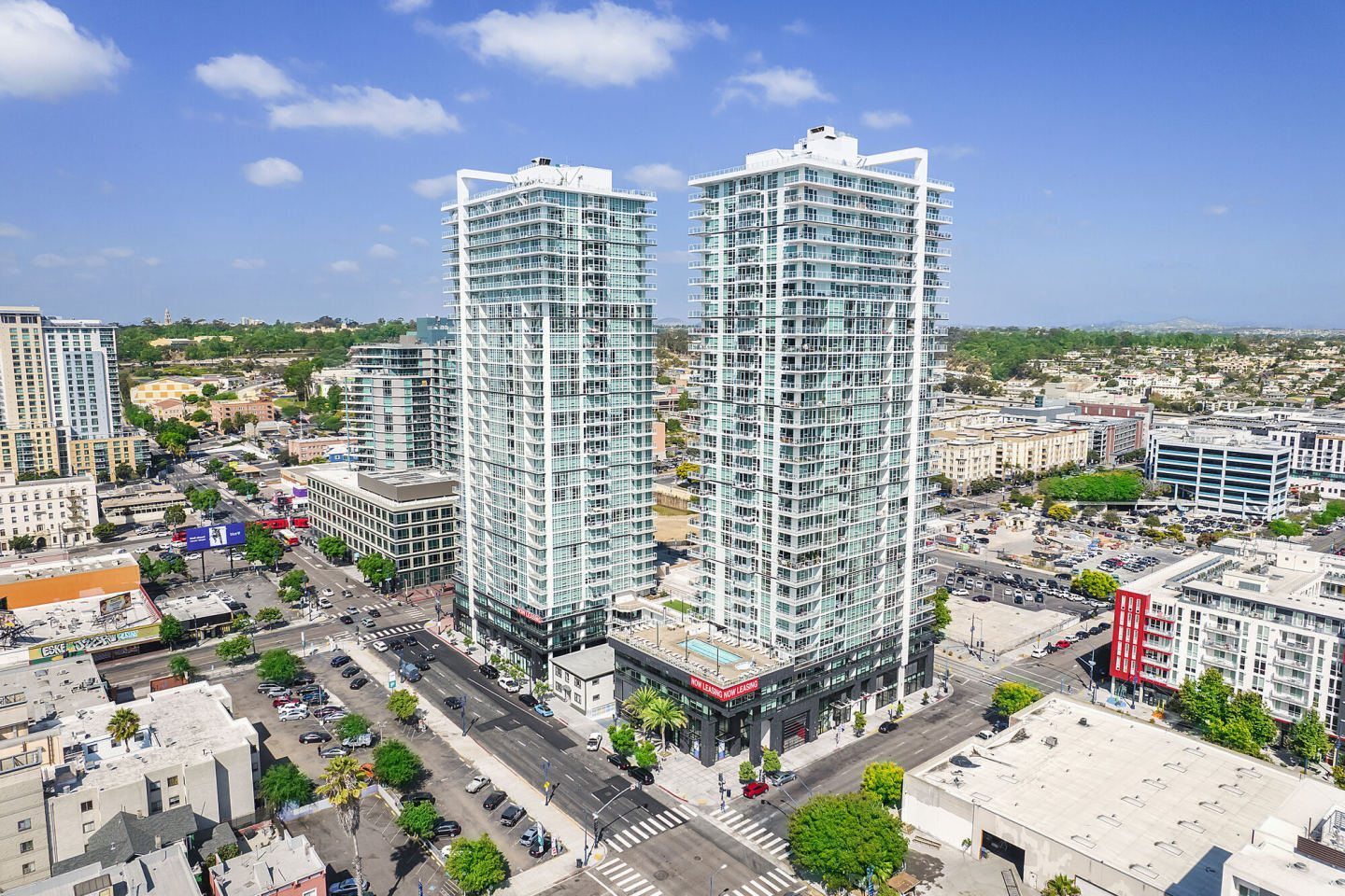 Broadway Towers Image 1