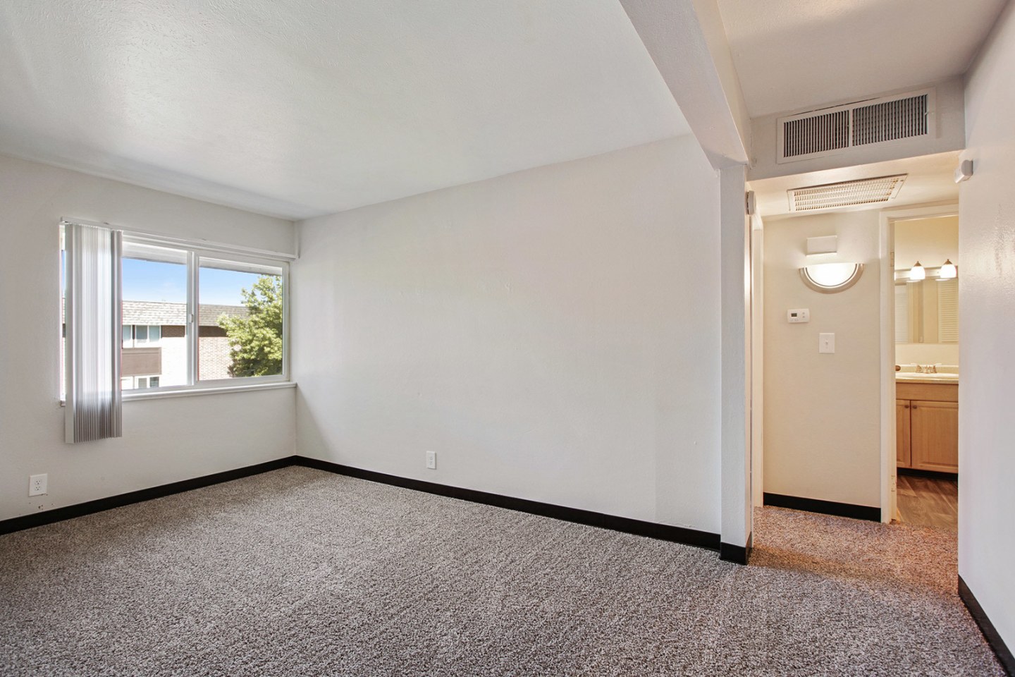 Warren Club Image 7