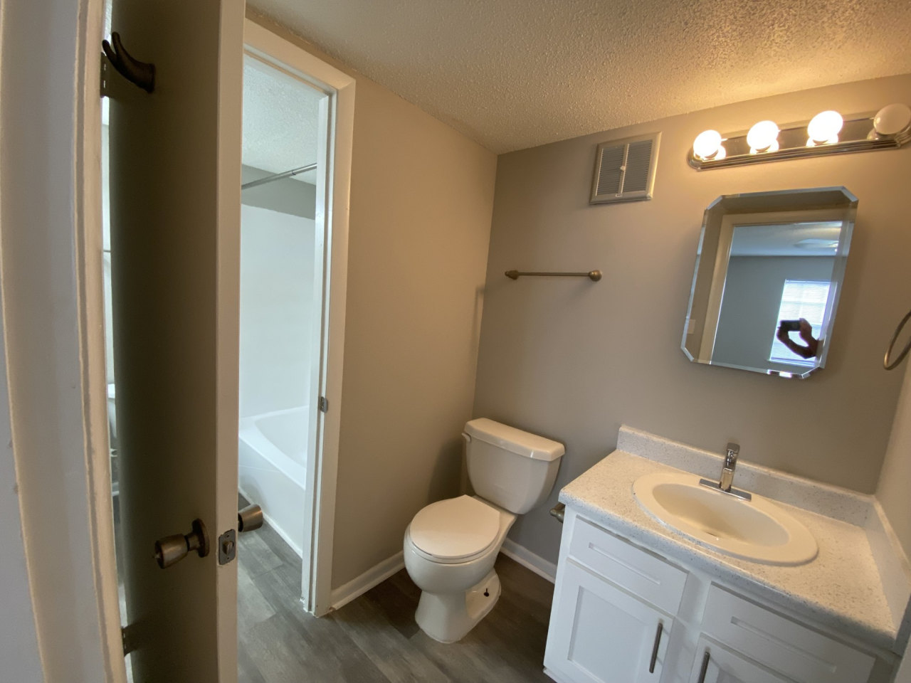 Spring Lake Apartments Image 10