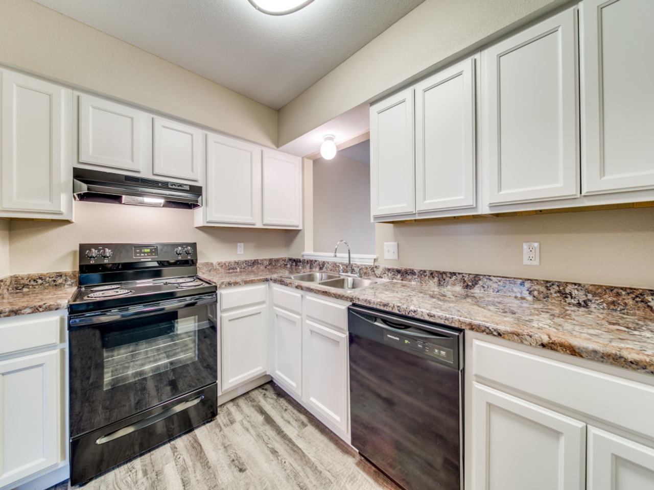 Oak Hills Village Image 6