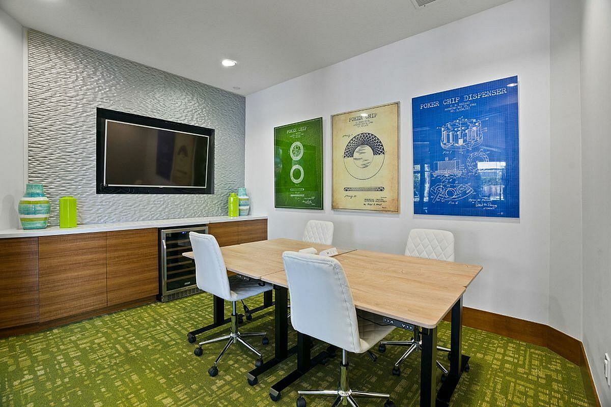 The Marq Highland Park Apartments Image 8