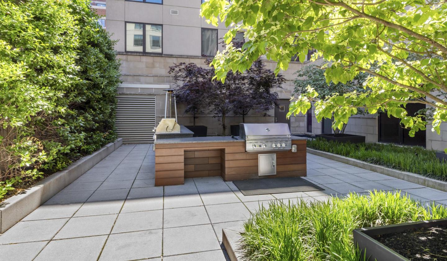 Axiom Apartment Homes Image 16
