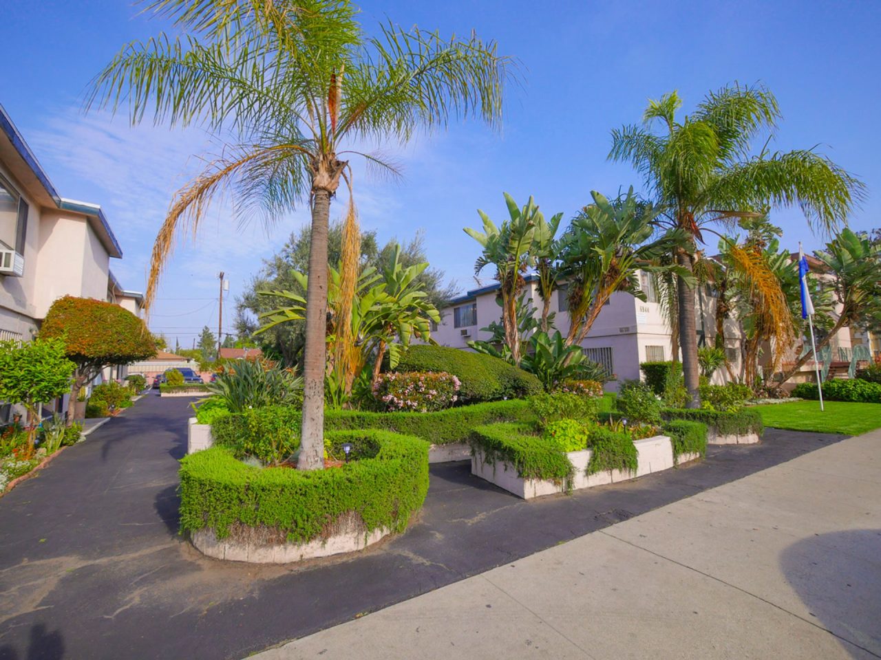 6944-6954 Coldwater Canyon Ave. Image 3