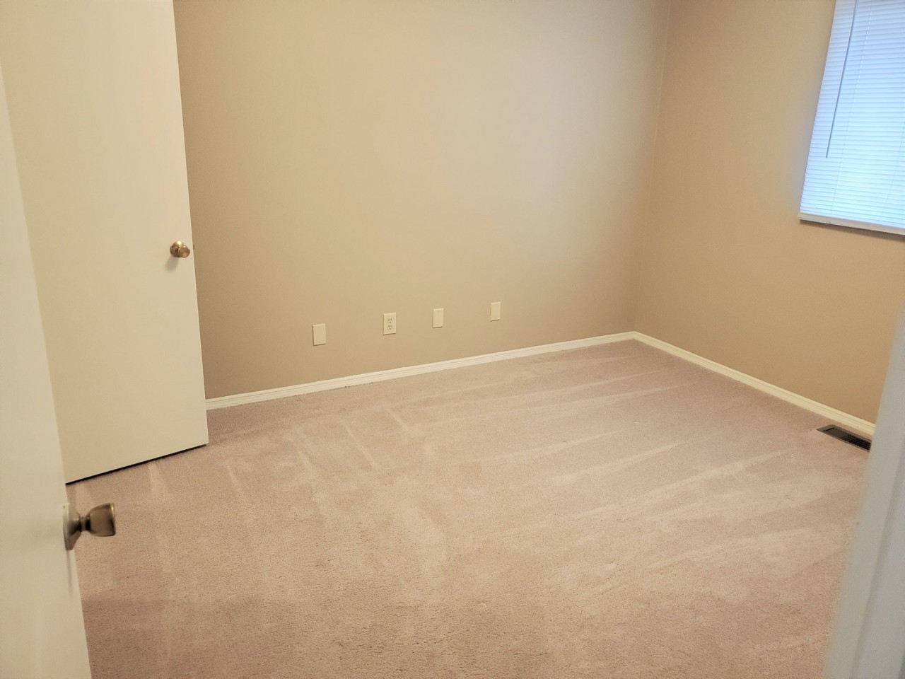 Hickory Grove Apartments Image 14