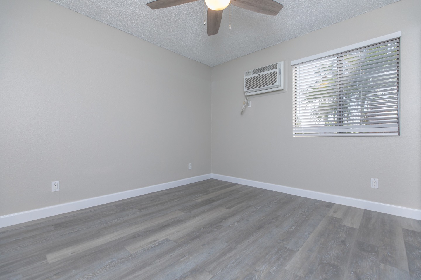 Desert Gardens Apartment Community Image 28