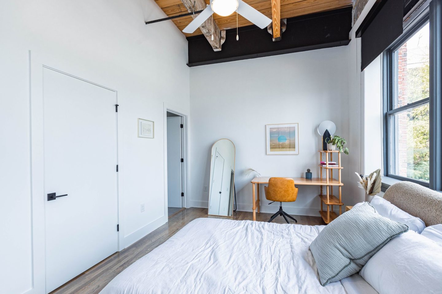 Lofts at Abrams Fixtures Image 16
