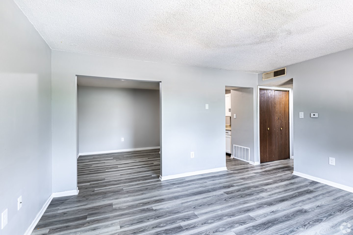 University Point Apartments Image 4