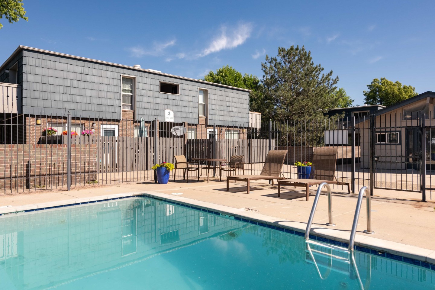 Webster Lake Apartments Image 22