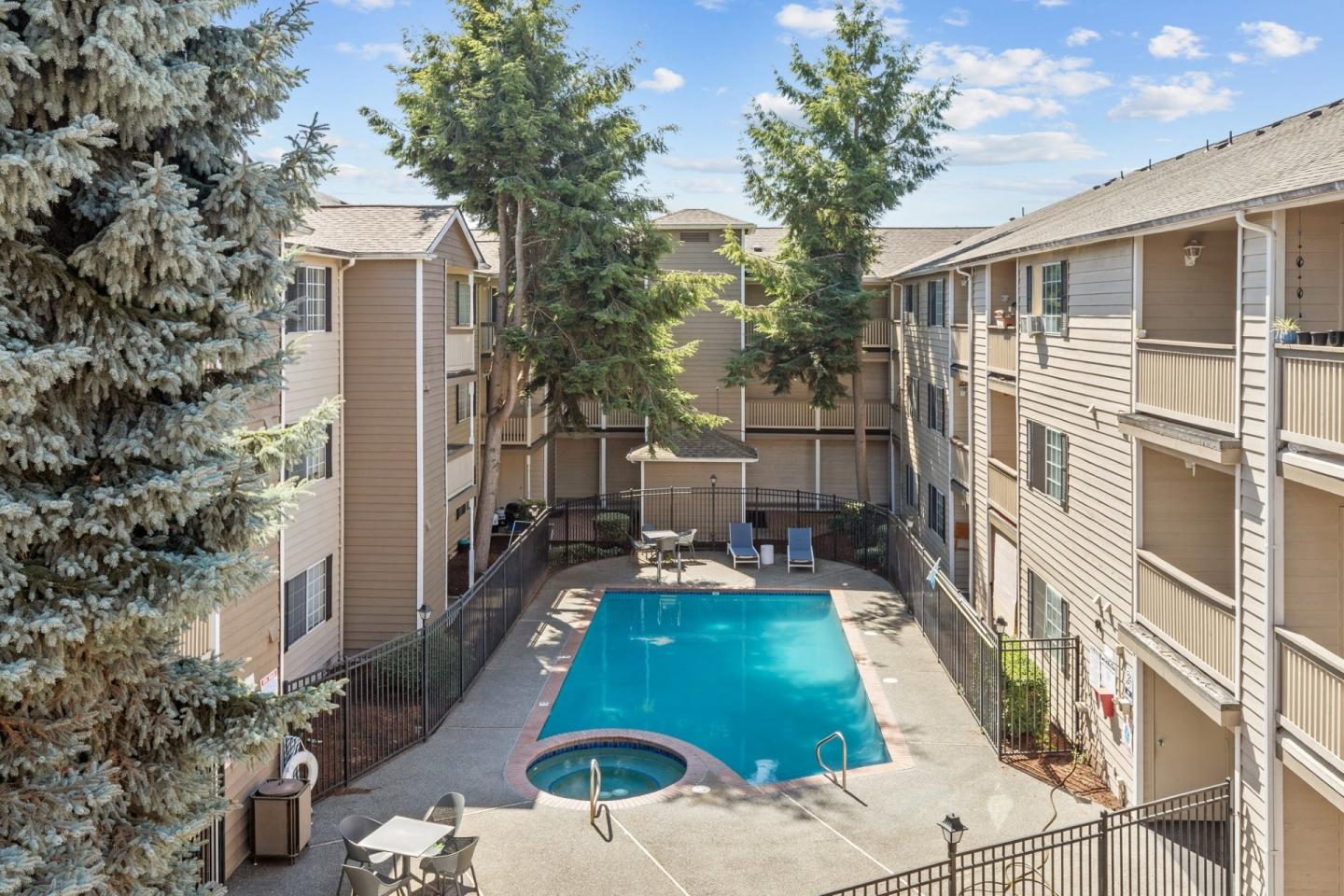 Bayview Apartments Image 20