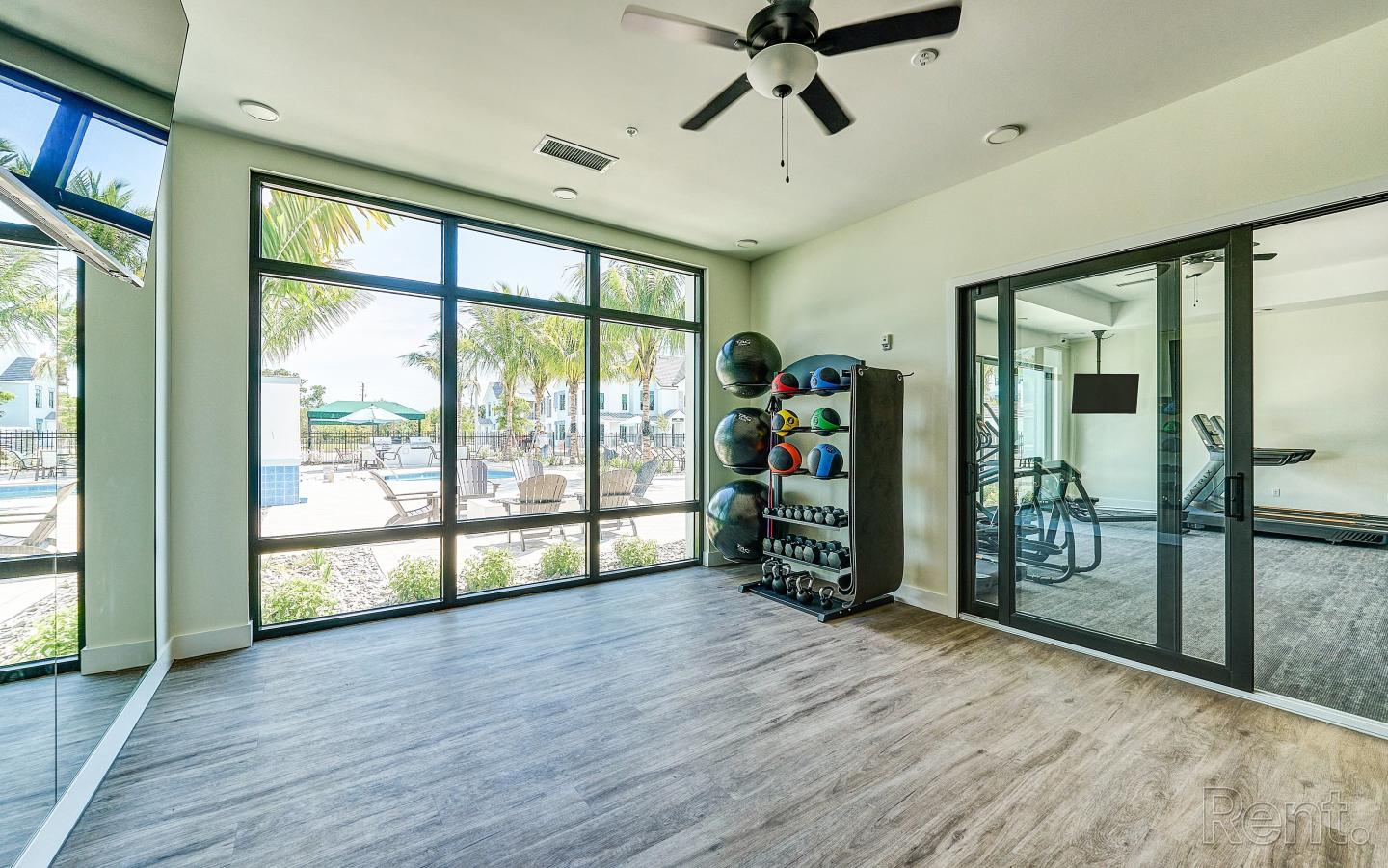Imperial Crossing Luxury Apartment Homes Image 31